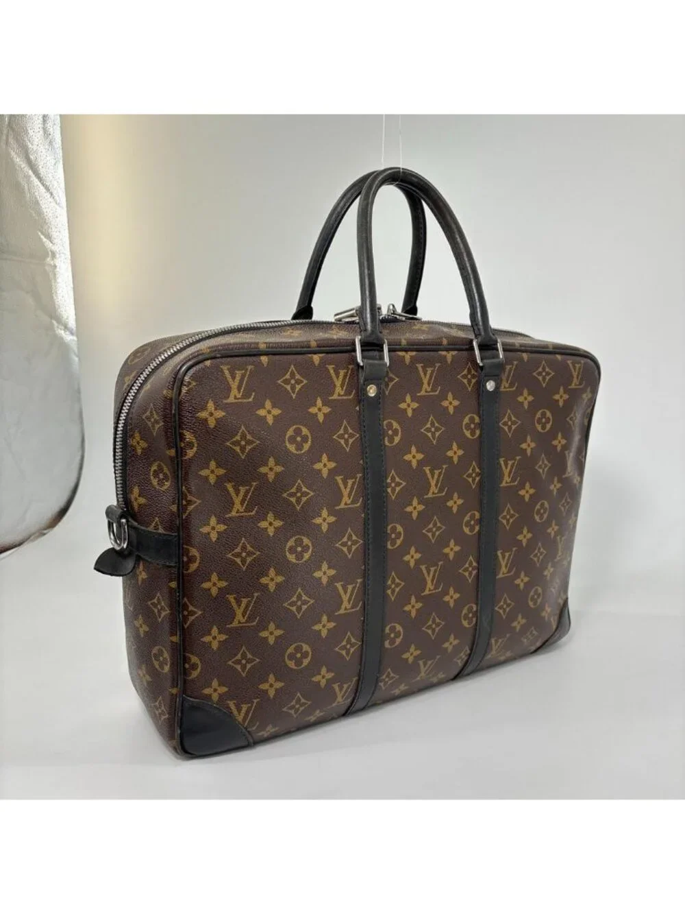 Louis Vuitton Monogram Macassar Porte Documents Voyage GM